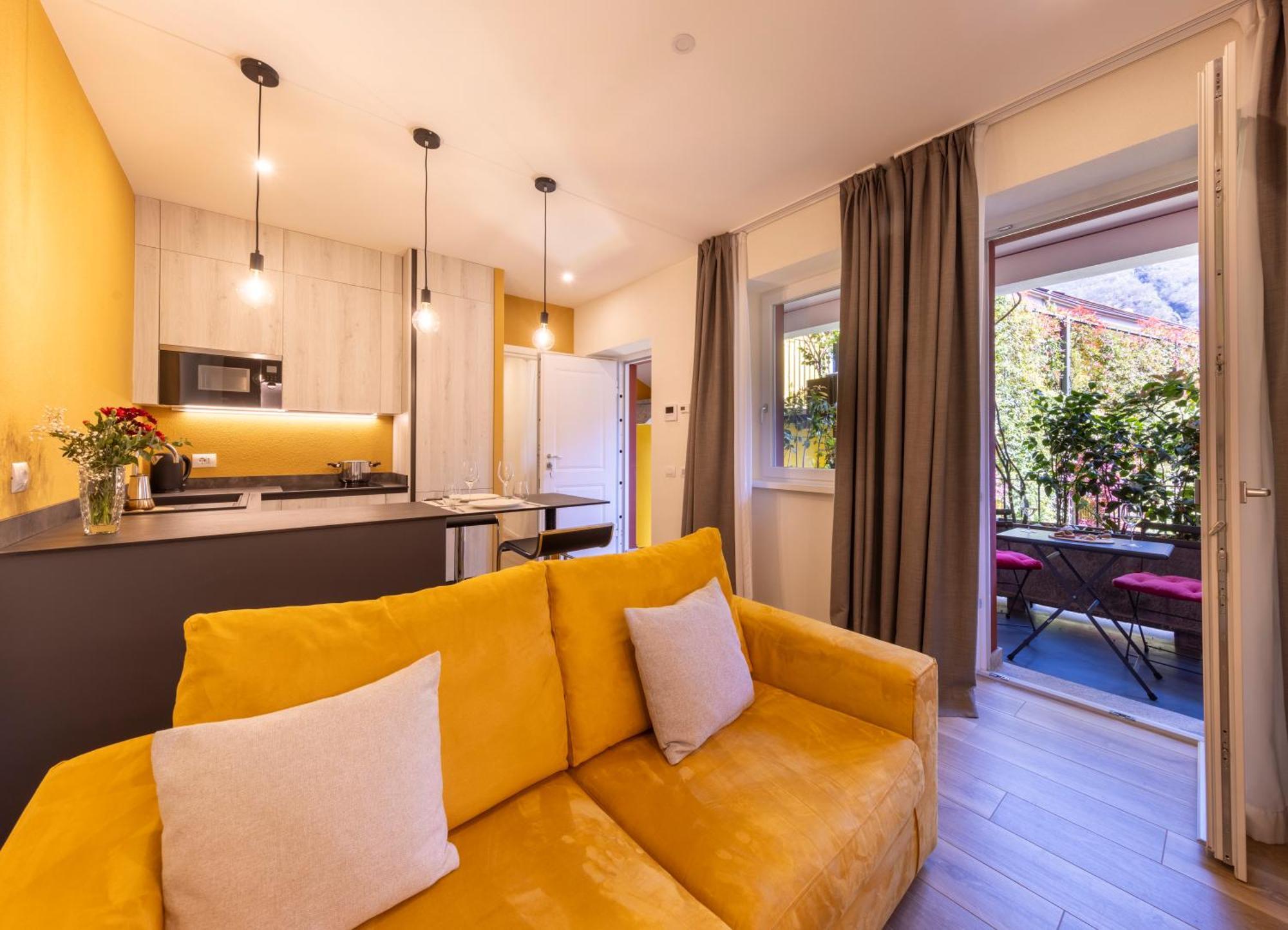 Residence Casa Coppa Appartamento Ivy Оменя Екстериор снимка